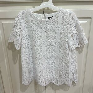 New w/o tags Vince Camuto detailed lined lace shirt size small